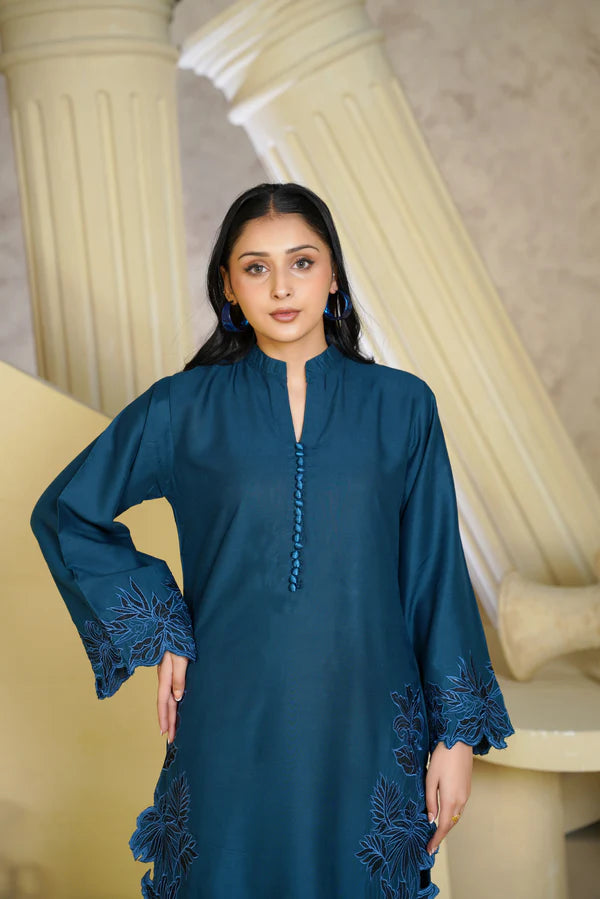 Bint e Libaas Straight Cut Linen Embroidered 3 Piece Suit