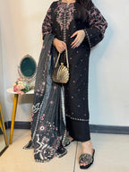 ZARNISH BLACK EMB